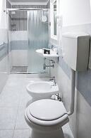 Vittoria Guest House - Salerno