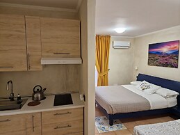 Vittoria Guest House - Salerno