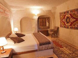 Kismet Cave Mansion
