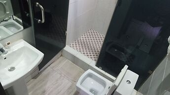 Hard Break Hotel and Suite