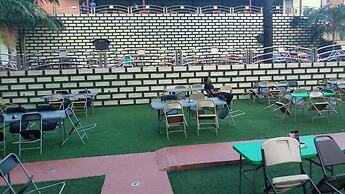 Hard Break Hotel and Suite