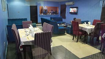 Hard Break Hotel and Suite