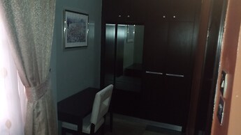 Hard Break Hotel and Suite