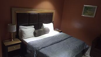Hard Break Hotel and Suite