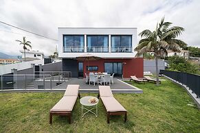 Vila Papagaio Verde by An Island Apart