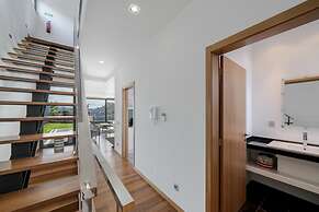 Vila Papagaio Verde by An Island Apart