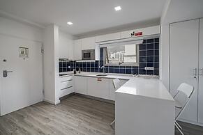 Drapes Design Apartments III by An Island Apart