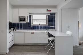 Drapes Design Apartments III by An Island Apart