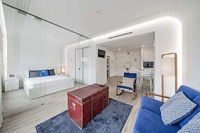 Drapes Design Apartments II by An Island Apart