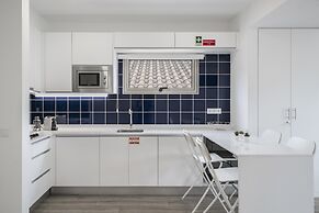 Drapes Design Apartments II by An Island Apart
