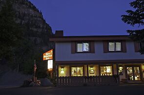 Hot Springs Inn