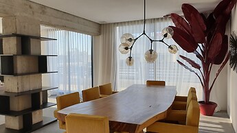 Urban Luxury Loft Penthouse
