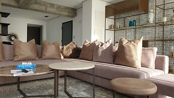 Urban Luxury Loft Penthouse