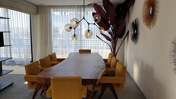 Urban Luxury Loft Penthouse