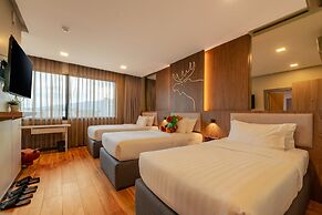 Moose Hotel