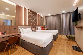 Moose Hotel