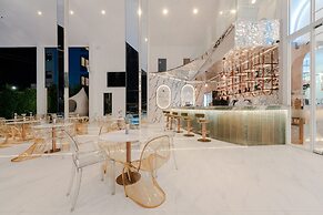 Moose Hotel