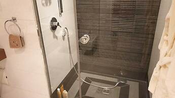 City breakout in city center