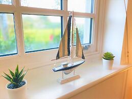Seaside Cottage With Parking
