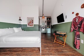 Mellow Moon Lodge