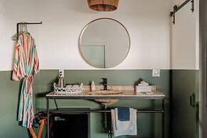 Mellow Moon Lodge