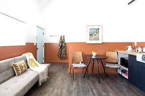 Mellow Moon Lodge