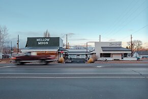 Mellow Moon Lodge