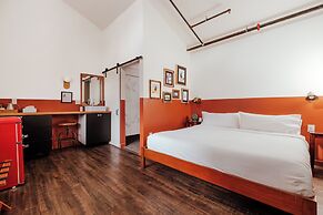 Mellow Moon Lodge