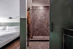 Mellow Moon Lodge