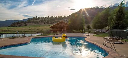 Mellow Moon Lodge
