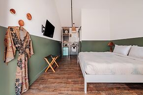 Mellow Moon Lodge