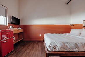 Mellow Moon Lodge