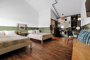 Mellow Moon Lodge