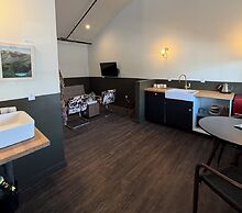 Mellow Moon Lodge