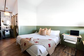 Mellow Moon Lodge