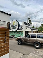 Mellow Moon Lodge