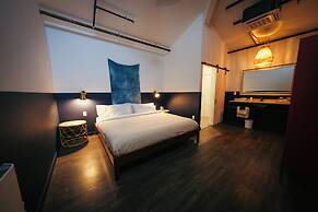 Mellow Moon Lodge