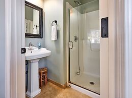 Admiral's Beach Retreat