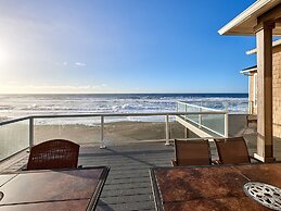 Admiral's Beach Retreat