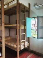 Twin Fin Hostels