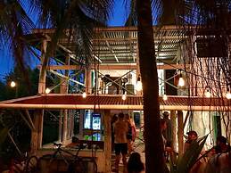 Twin Fin Hostels