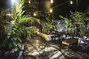 Twin Fin Hostels