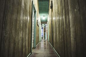 Twin Fin Hostels