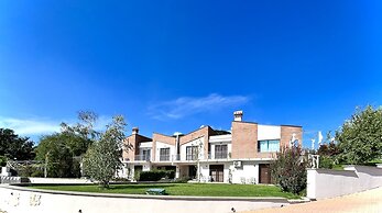 Cape House