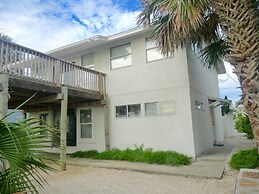 Crescent Palms