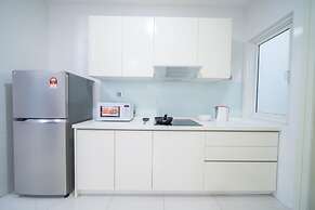 OYO Home 89449 Fancy 2 Bedroom Crest Residence