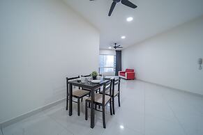 OYO Home 89449 Fancy 2 Bedroom Crest Residence