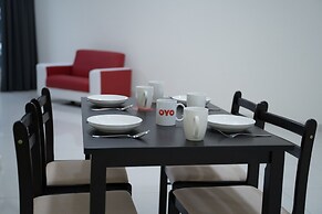 OYO Home 89449 Fancy 2 Bedroom Crest Residence