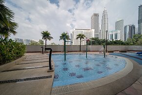 OYO Home 89449 Fancy 2 Bedroom Crest Residence