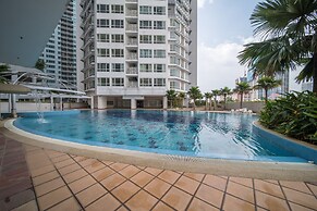 OYO Home 89449 Fancy 2 Bedroom Crest Residence